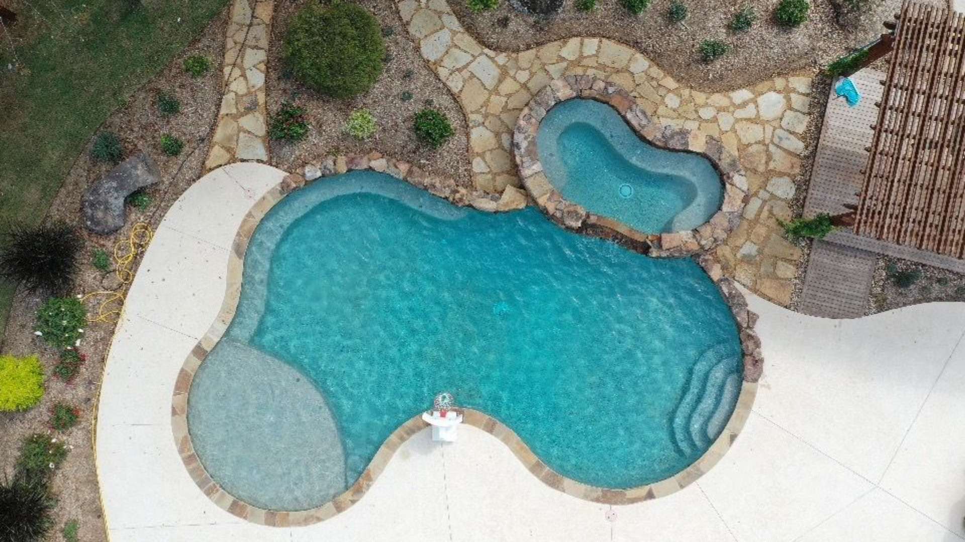 custom gunite pool and spa