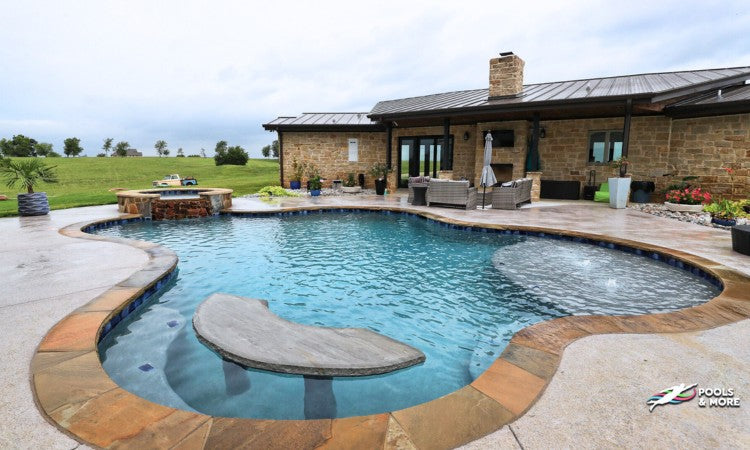 gunite pool photo #1